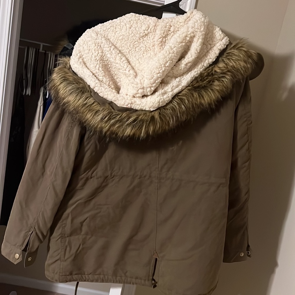Lightly worn - Picture 3 of 3